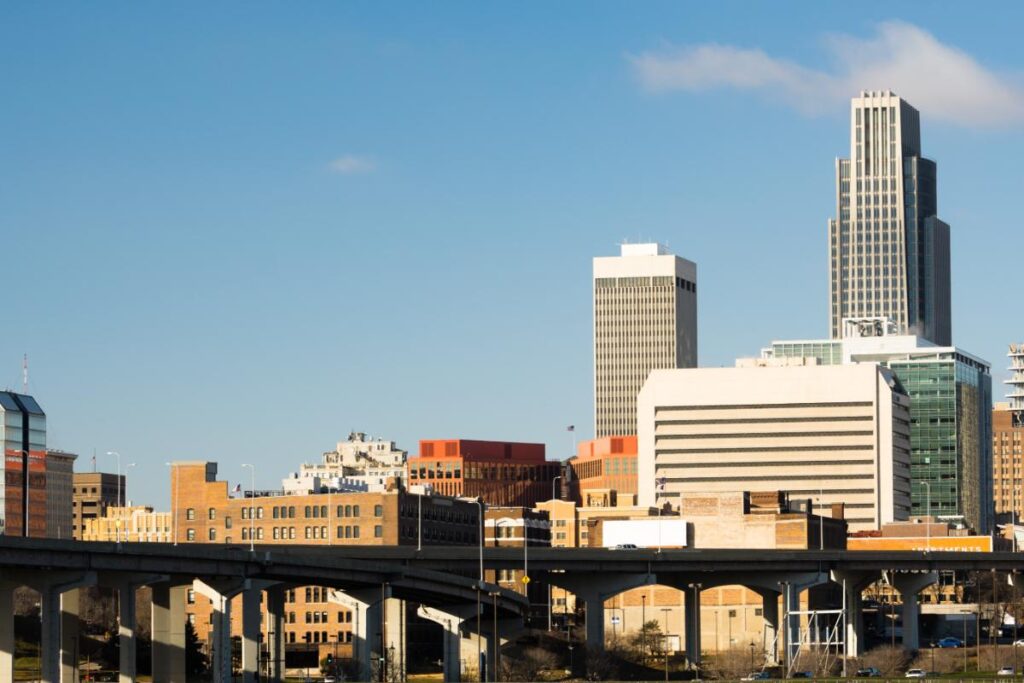 city skyline representing the search to find a substance abuse treatment center in Omaha, NE